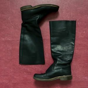 Roots black leather equestrian style boots with heal.